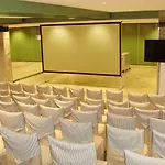 Hotel Puerta De Segovia 4*