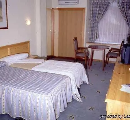 Puerta De Segovia Hotel