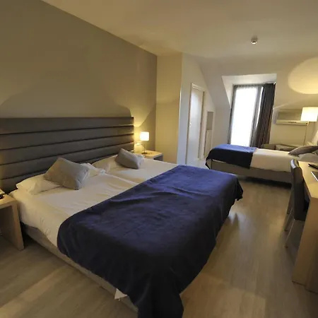 Puerta De Segovia Hotel 4*