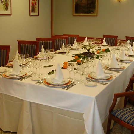 Hotel Puerta De Segovia