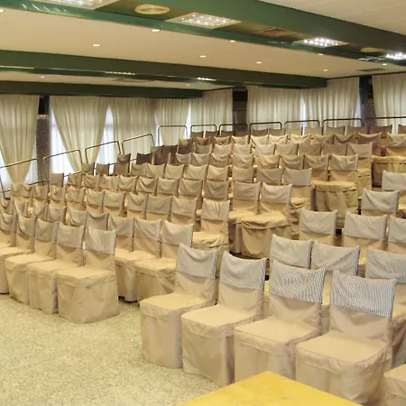 Hotel Puerta De Segovia La Lastrilla