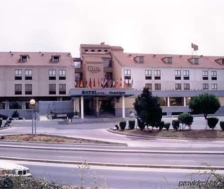 Hotel Puerta De Segovia