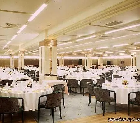 Puerta De Segovia ホテル 4*