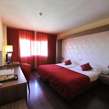 Puerta De Segovia La Lastrilla