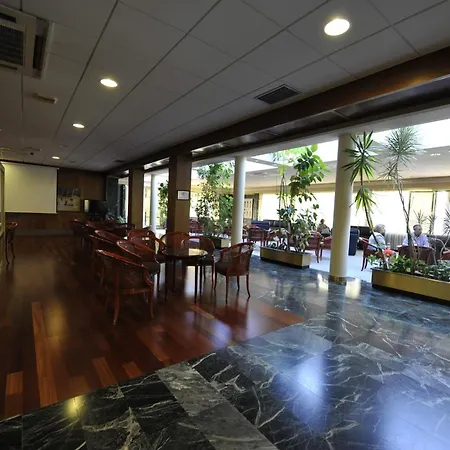 Puerta De Segovia Hotel 4*