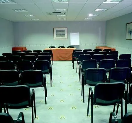 Puerta De Segovia Hotel 4*