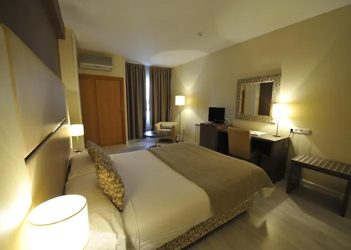 Puerta De Segovia Отель Ля Ластрилла