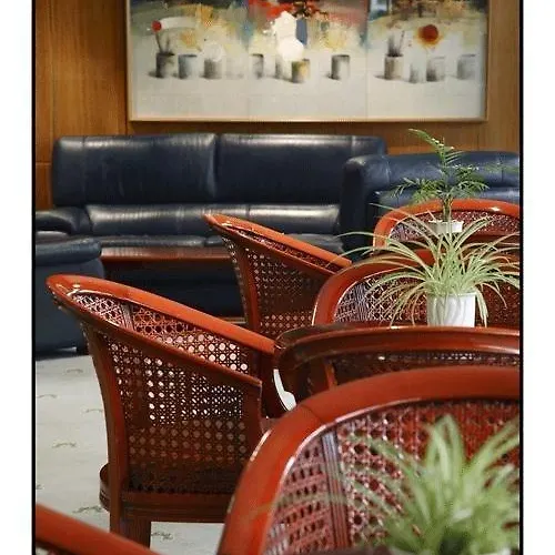 Отель Puerta De Segovia 4*