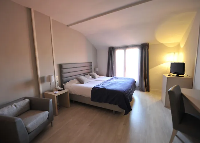 Puerta De Segovia Ля Ластрилла