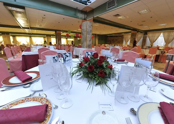 Отель Puerta De Segovia Ля Ластрилла