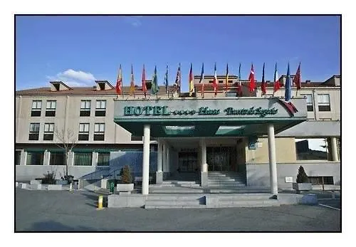 Puerta De Segovia Отель Ля Ластрилла