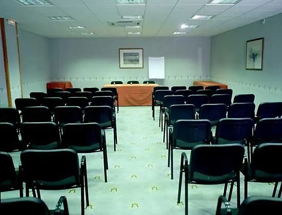 Puerta De Segovia Отель 4*